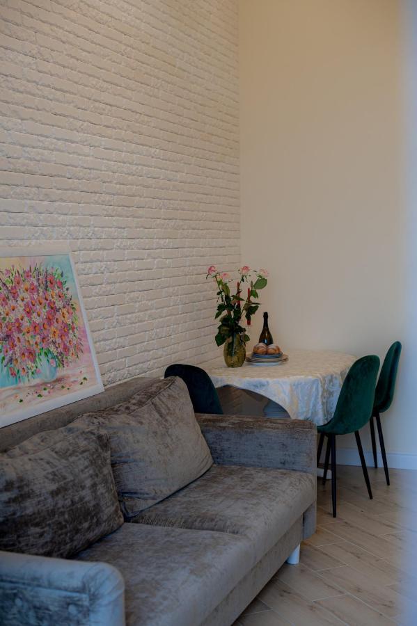 Apart hotel Greenwood near Sea Odessa Buitenkant foto